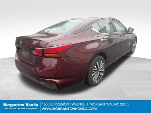 Used 2025 Nissan Altima 2.5 SV FWD image 9