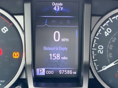 Used 2019 Toyota Tacoma SR5 image 25