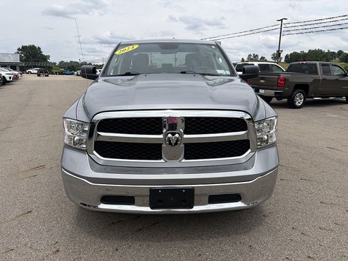 Used 2024 RAM 1500 Classic SLT AWD/4WD image 8