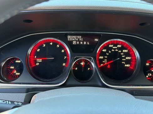 Used 2013 GMC Acadia SLT FWD image 16