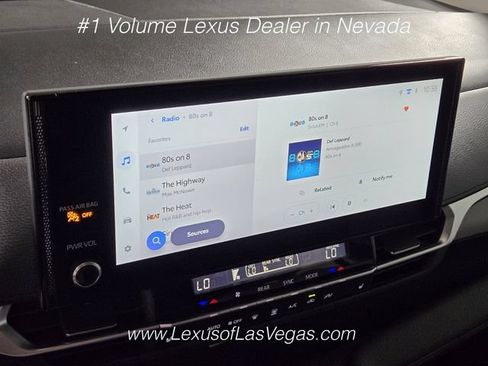 Used 2026 Toyota Sienna XLE FWD image 33