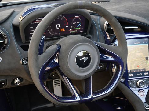 Used 2022 McLaren 765LT RWD image 9