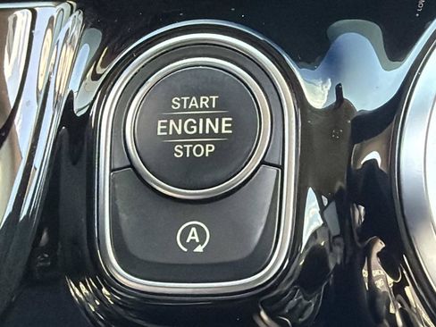 Certified 2023 Mercedes-Benz GLA 250 4MATIC image 28
