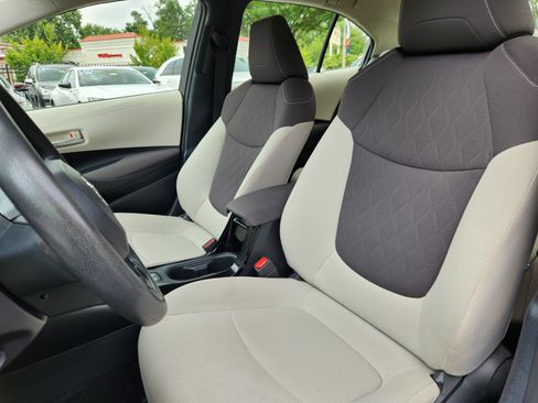 Used 2020 Toyota Corolla LE FWD image 7
