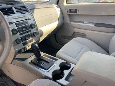 Used 2011 Ford Escape XLT FWD image 10