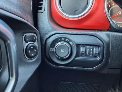 Used 2021 Jeep Wrangler Rubicon image 17