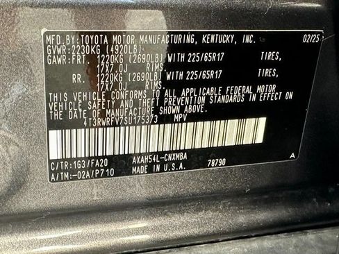 Used 2025 Toyota RAV4 XLE AWD/4WD image 26
