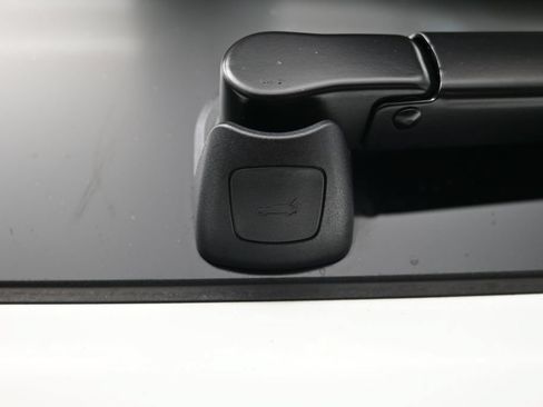 Used 2026 Porsche Macan AWD/4WD image 28
