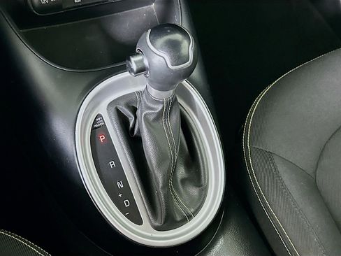 Used 2015 Kia Soul + FWD image 23