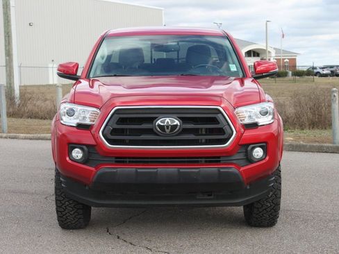 Used 2023 Toyota Tacoma SR5 w/ Technology Package image 3