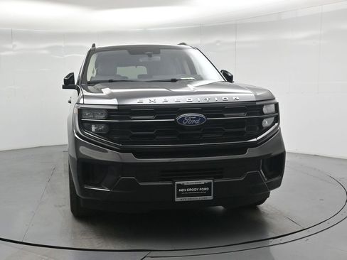Certified 2025 Ford Expedition Active image 54