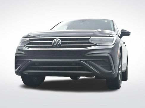 Used 2023 Volkswagen Tiguan SE FWD image 31