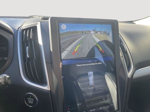 Used 2022 Ford Edge SEL image 10