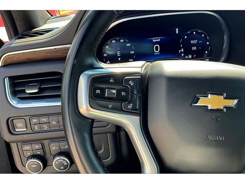 Used 2023 Chevrolet Suburban Premier image 21