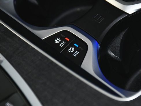 Used 2024 BMW ALPINA XB7 image 96