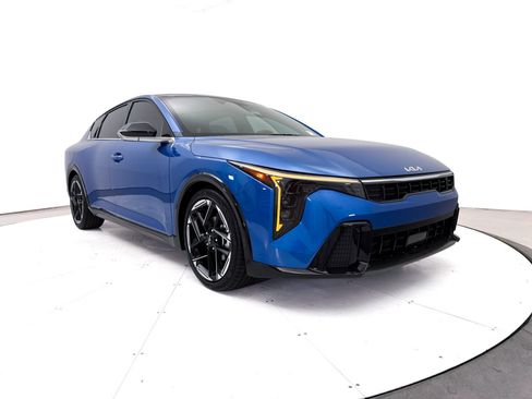 Used 2025 Kia K4 GT-Line w/ GT-Line Premium Package FWD image 12