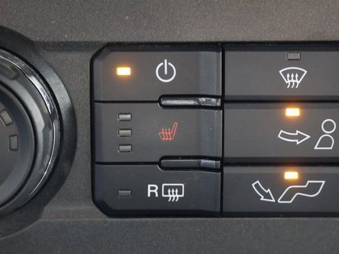 Used 2018 Ford F150 XLT w/ Equipment Group 302A Luxury image 16