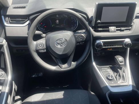 Used 2024 Toyota RAV4 XLE AWD/4WD image 15