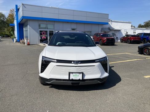 New 2026 Chevrolet Blazer EV LT image 2