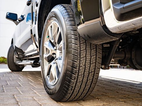 Used 2022 Chevrolet Silverado 1500 LT image 42