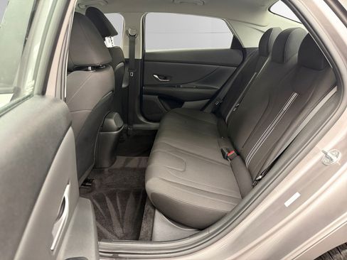 Used 2021 Hyundai Elantra SEL w/ Convenience Package FWD image 13