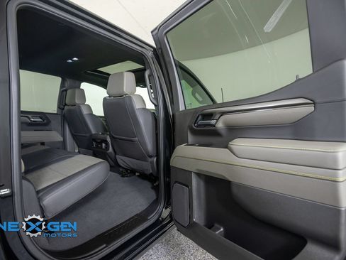 Used 2025 Chevrolet Silverado 1500 ZR2 w/ Technology Package AWD/4WD image 36