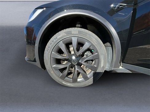 Used 2023 Tesla Model X image 14