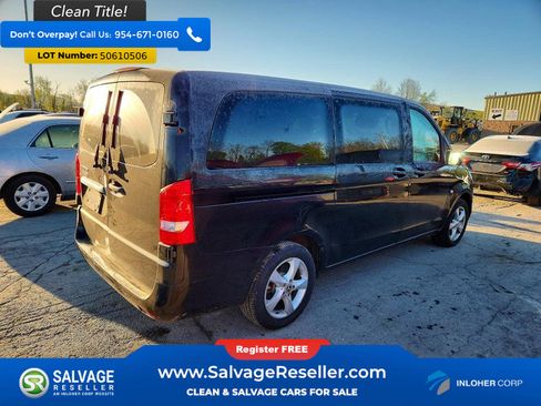Used 2018 Mercedes-Benz Metris Passenger image 4