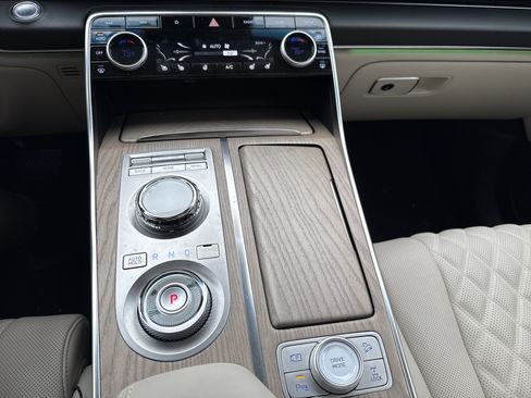 Used 2024 Genesis GV80 3.5T w/ Prestige Package image 18