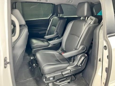 Used 2024 Honda Odyssey Touring image 16