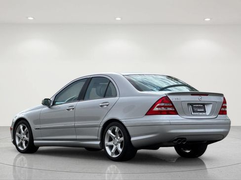 Used 2007 Mercedes-Benz C 230 Sedan image 4