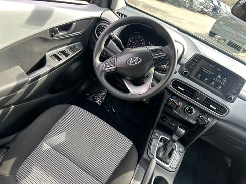 Used 2021 Hyundai Kona SE w/ Cargo Package image 19