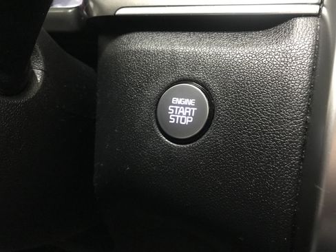 Used 2022 Kia Sorento S FWD image 22
