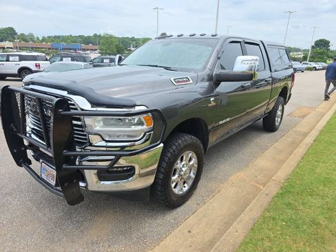 Used 2024 RAM 2500 Laramie AWD/4WD image 1