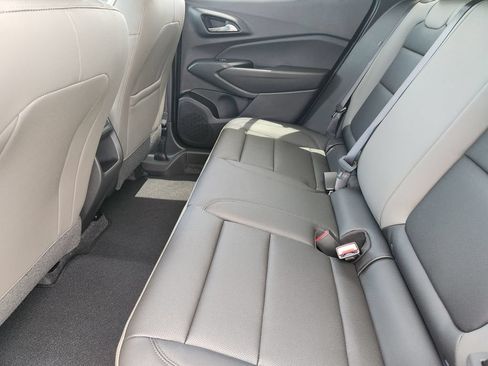 New 2026 Chevrolet Trax ACTIV w/ Sunroof Package FWD image 19