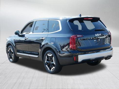 Used 2023 Kia Telluride S w/ S Sunroof Package image 5