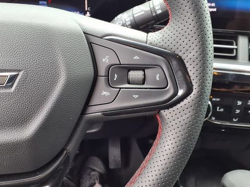 Used 2026 Chevrolet Trax RS w/ Sunroof Package FWD image 35