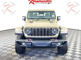 New 2026 Jeep Gladiator Rubicon video 2