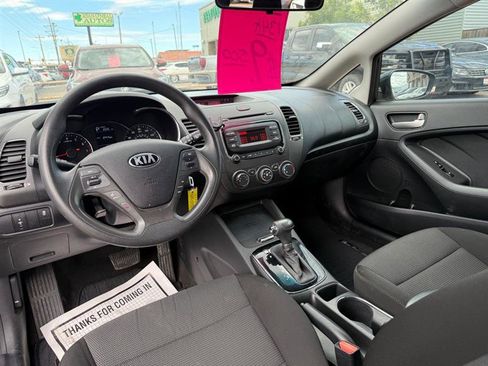 Used 2017 Kia Forte LX image 7