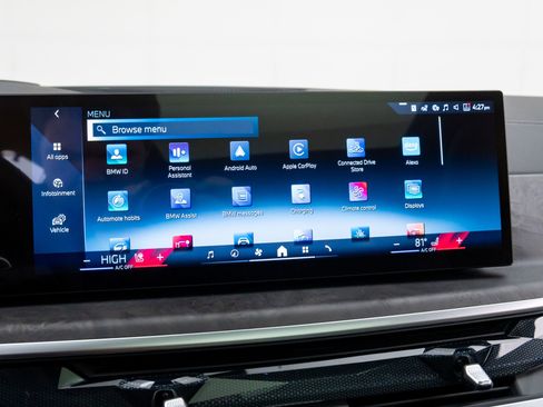 New 2026 BMW X5 xDrive50e w/ Executive Package image 25