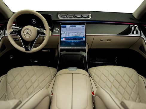 Used 2023 Mercedes-Benz S 580 4MATIC Sedan w/ AMG Line image 42