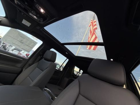 New 2026 Chevrolet Suburban LT w/ Comfort Package RWD image 19