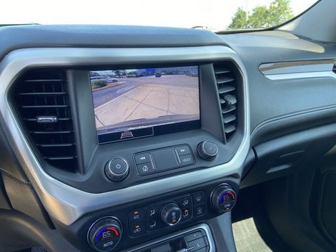 Used 2021 GMC Acadia SLE FWD image 12