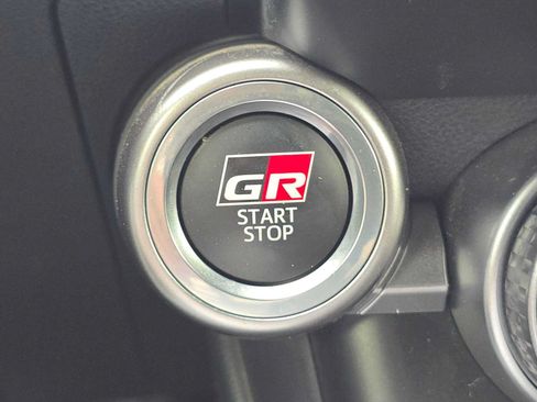 Used 2023 Toyota GR86 w/ ALL Weather Mat Package (TMS) RWD image 29