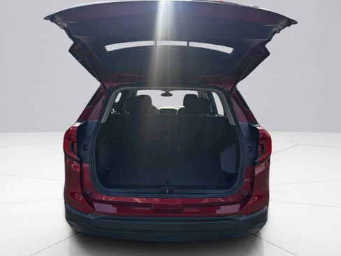 Used 2024 GMC Terrain SLE image 54