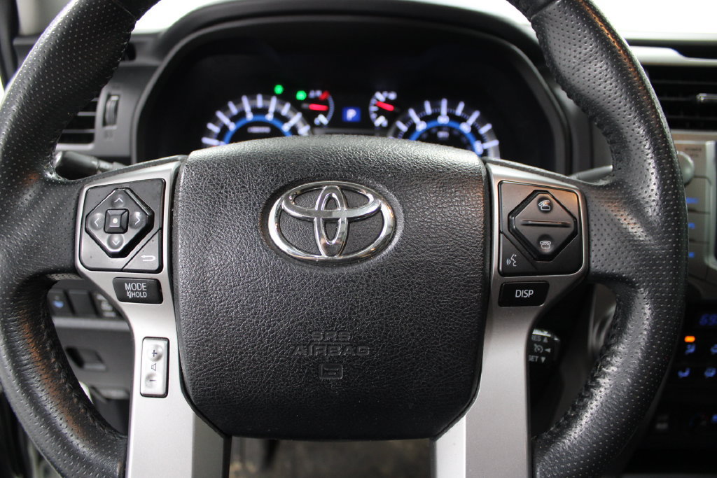 Used 2016 Toyota 4Runner Limited AWD/4WD image 25