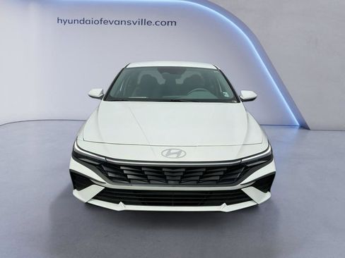 New 2026 Hyundai Elantra SE FWD image 1