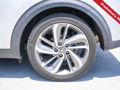 Used 2017 Kia Niro Touring w/ Advanced Technology Package FWD image 11