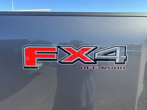 Used 2023 Ford F250 Lariat w/ Lariat Ultimate Package image 7