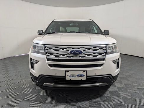 Certified 2019 Ford Explorer XLT w/ Equipment Group 202A FWD image 3
